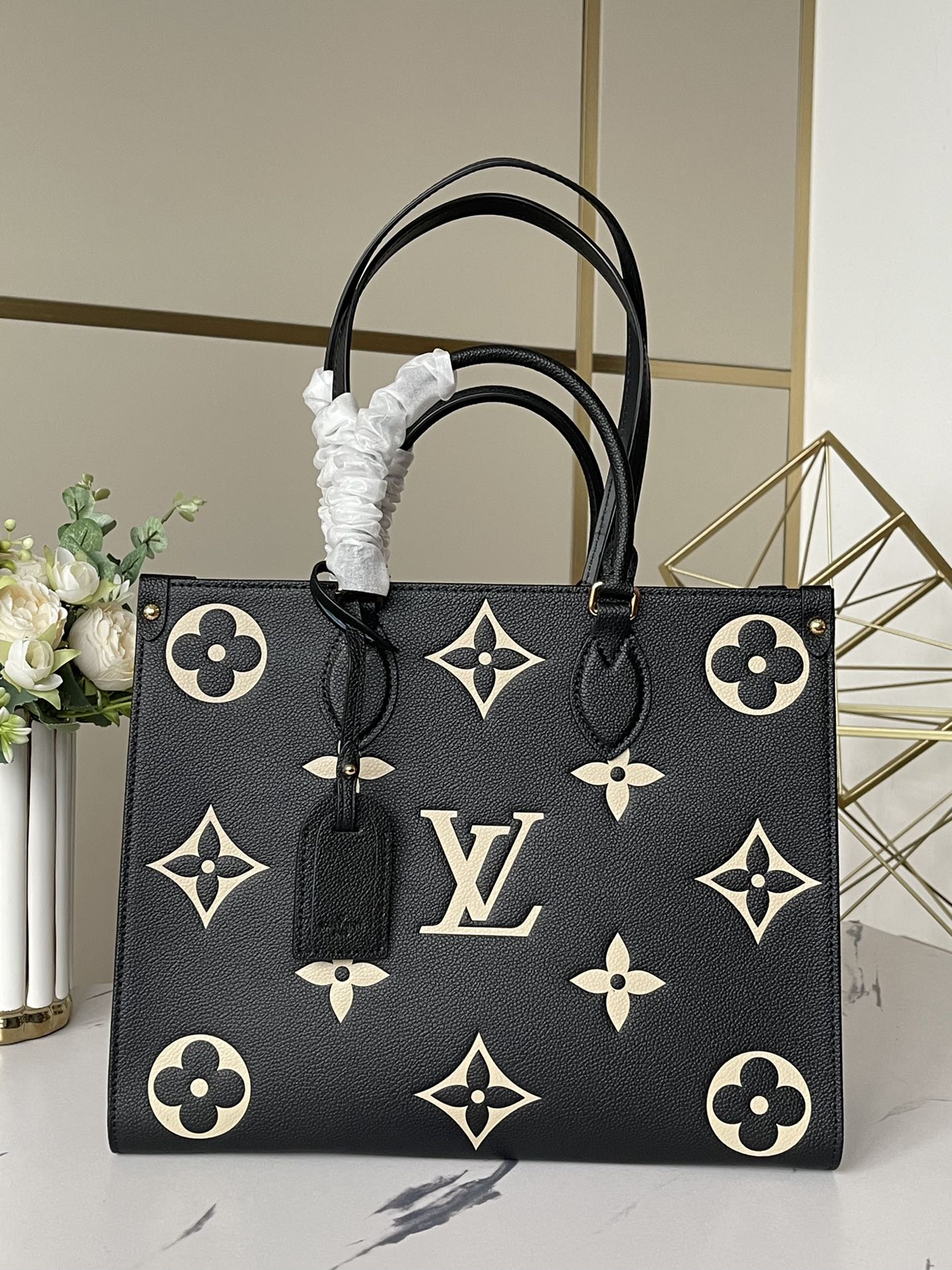 Louis Vuitton Shopping Bags